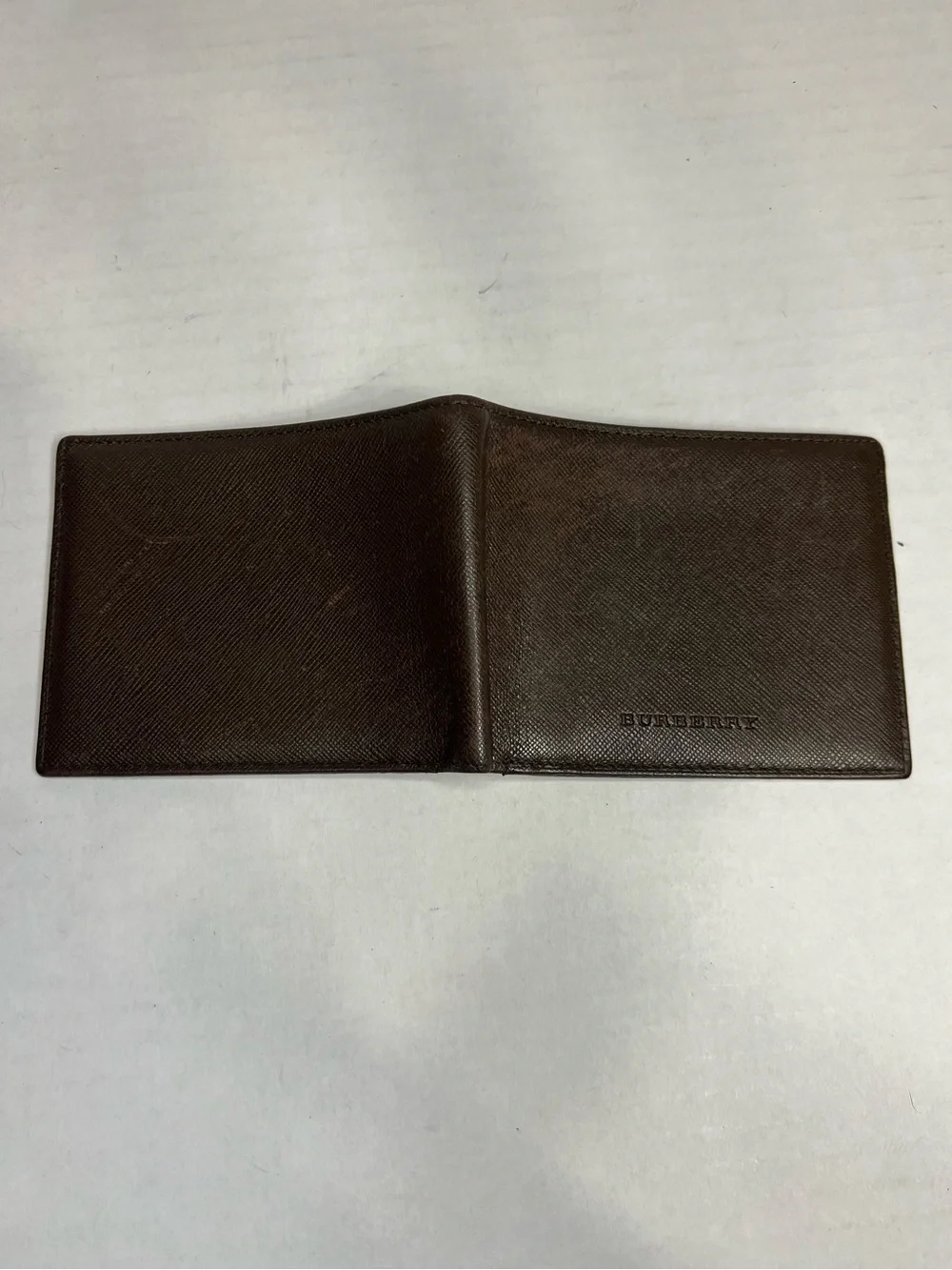 Burberry Bifold Wallet in a dark brown saffiano leather‎